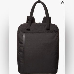 Herschel Travel Tote in black